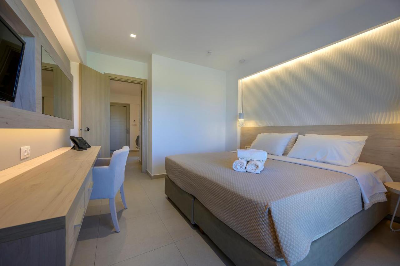 Mythos Suites Hotel Tigaki エクステリア 写真