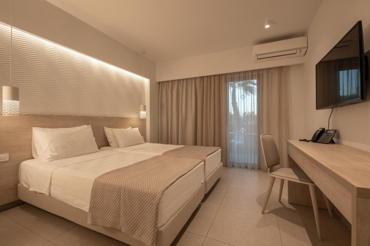 Mythos Suites Hotel Tigaki エクステリア 写真