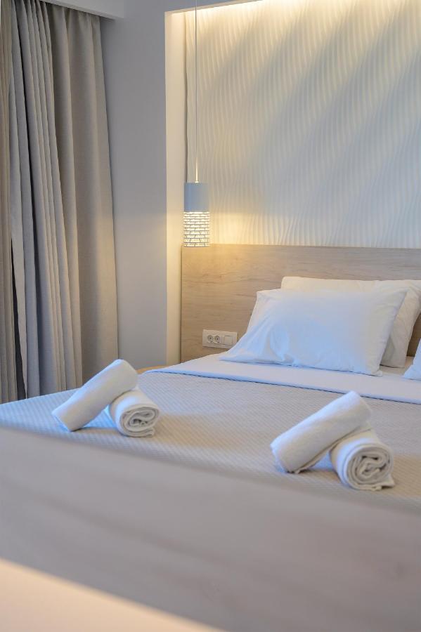 Mythos Suites Hotel Tigaki エクステリア 写真