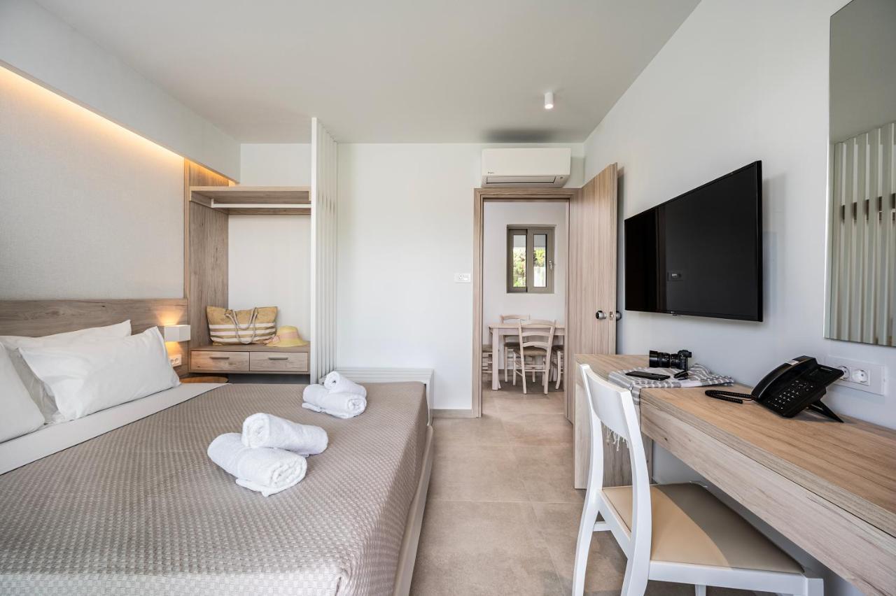 Mythos Suites Hotel Tigaki エクステリア 写真
