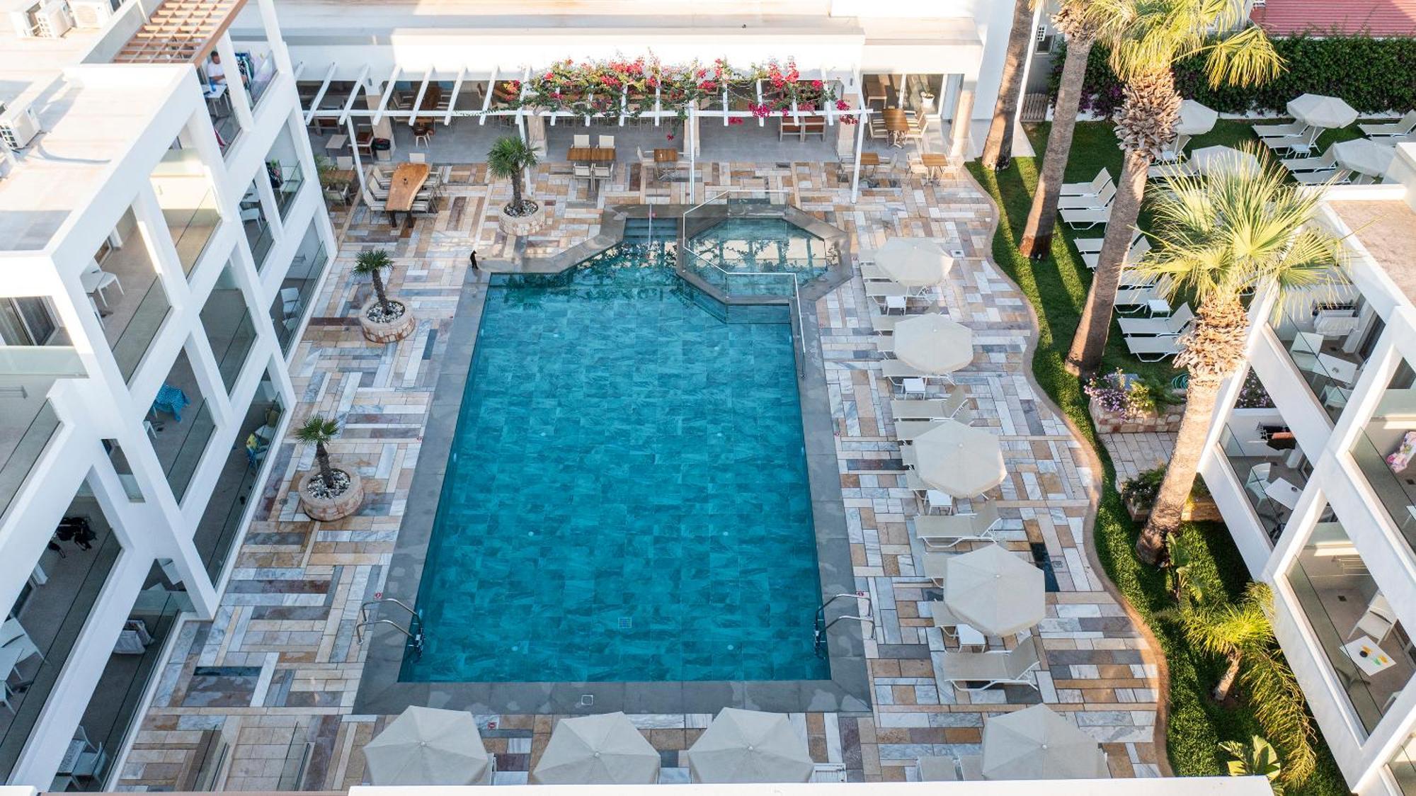 Mythos Suites Hotel Tigaki エクステリア 写真